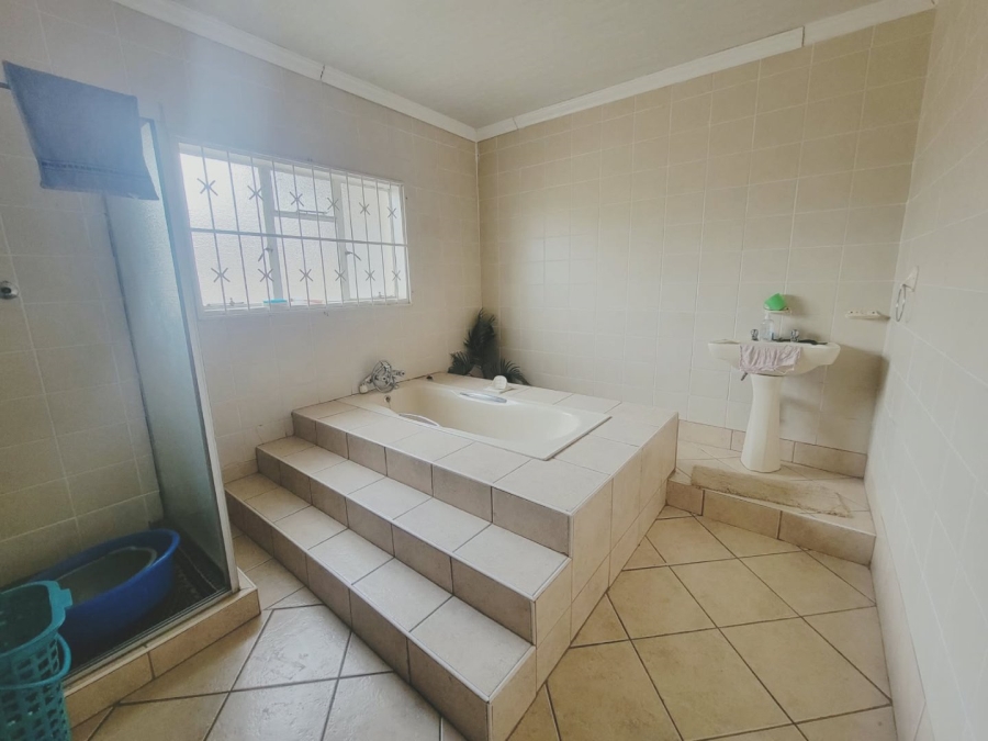 4 Bedroom Property for Sale in Morewag Free State